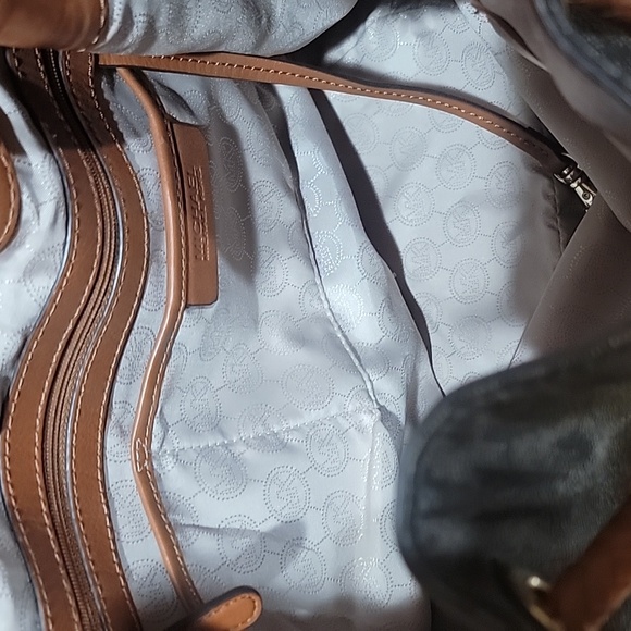 Michael Michael Kors  EUC Shoulder Bag - Picture 9 of 10